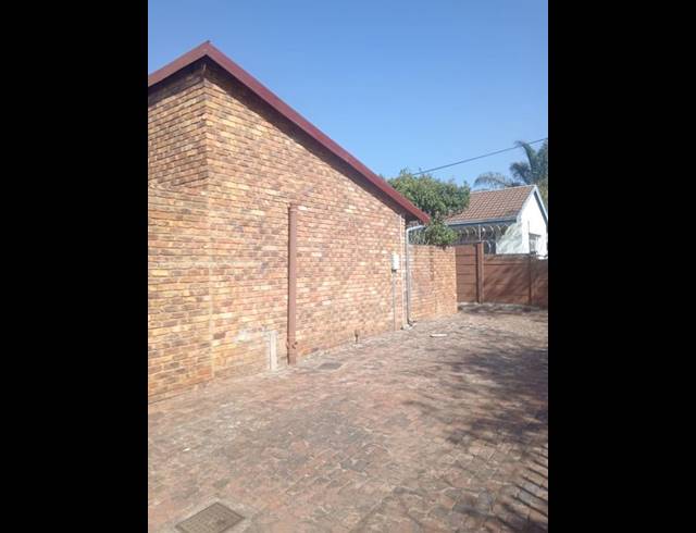 2 BEDROOM APARTMENT FOR SALE IN PRETORIA GARDENS